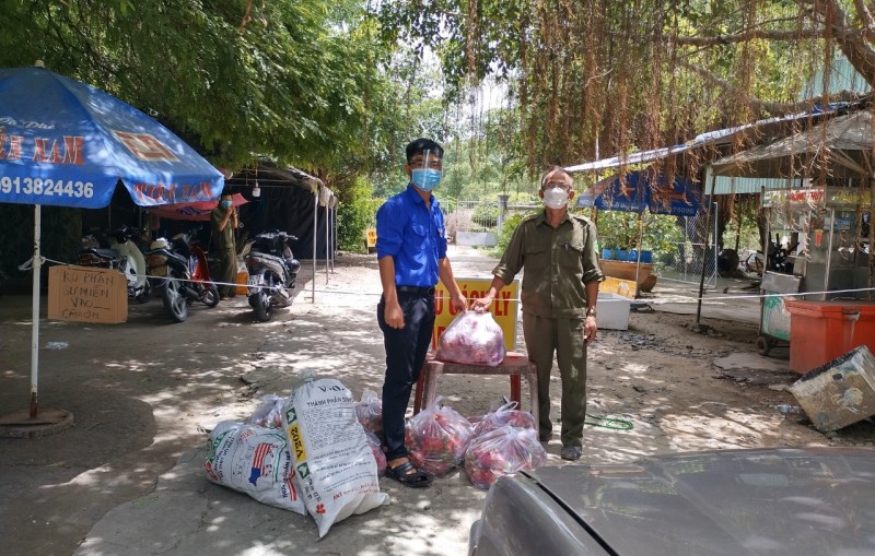 Hành trình lan tỏa yêu thương - Những chuyến xe mang đậm nghĩa tình